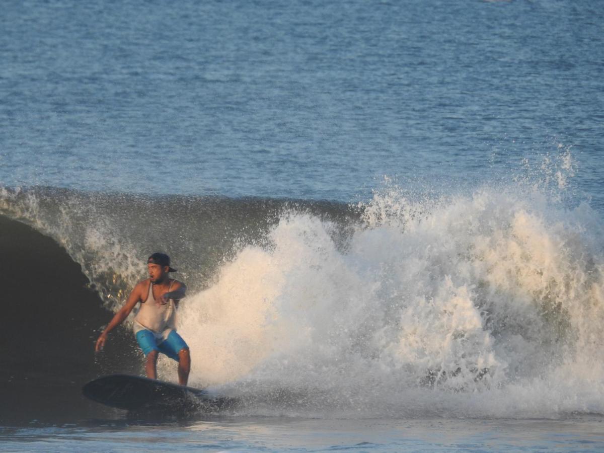 The Point Surfcamp Bali Hotel Pulukan Exterior foto
