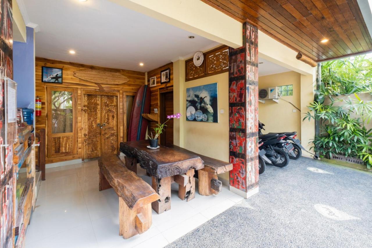 The Point Surfcamp Bali Hotel Pulukan Exterior foto