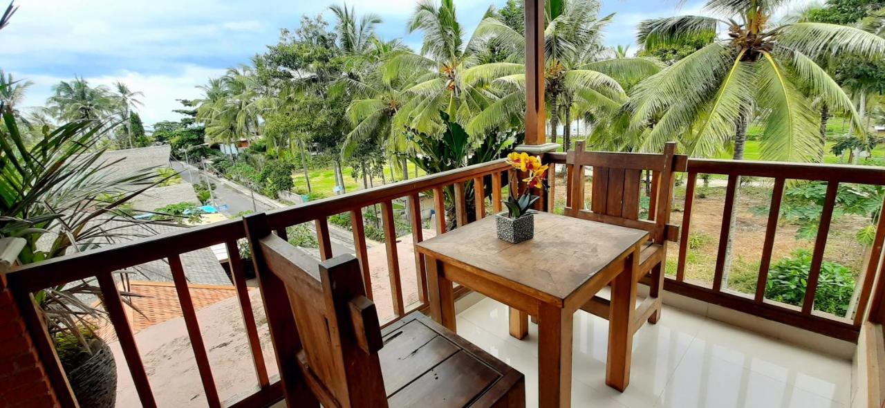 The Point Surfcamp Bali Hotel Pulukan Exterior foto