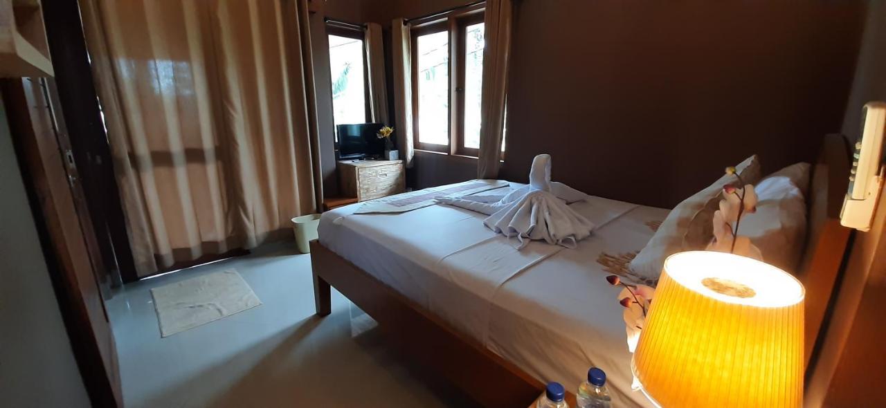 The Point Surfcamp Bali Hotel Pulukan Exterior foto
